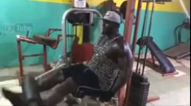 Vidéo: L’entraînement hyper torride de Balla Gaye 2 dans le but de terrasser Gris Bordeaux
