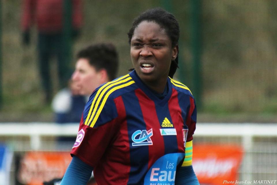 Vidéo – Foot féminin D2 – L’internationale sénégalaise Mamy Ndiaye porte Arras