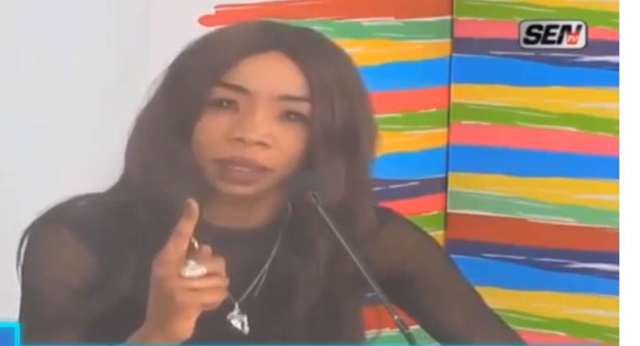 Vidéo – Sabar au palais- Fatou Waré: « Ken Wakhoumako Car… »