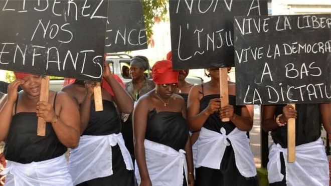 Guinée : Impressionnante «marche blanche » des femmes contre les violences policières