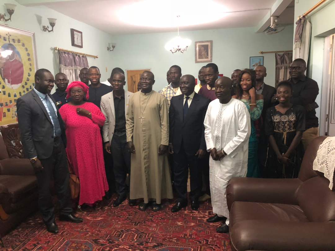 Vidéo: Idrissa Seck chez l’évêque de Thiès Monseigneur André Guèye… Regardez