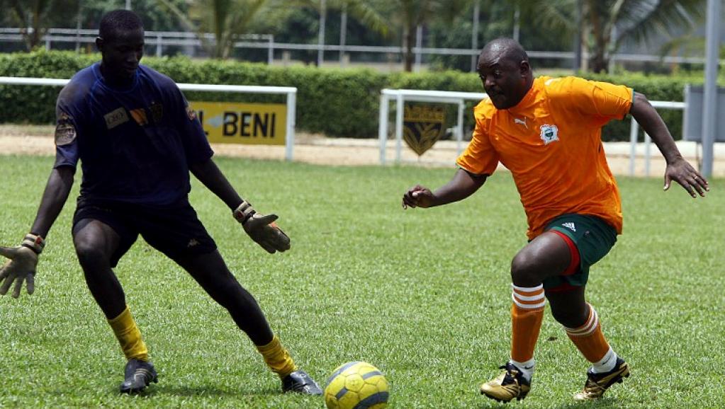 Vidéo – Taclé au cours d’un match de foot, le président Nkurunziza emprisonne deux personnes