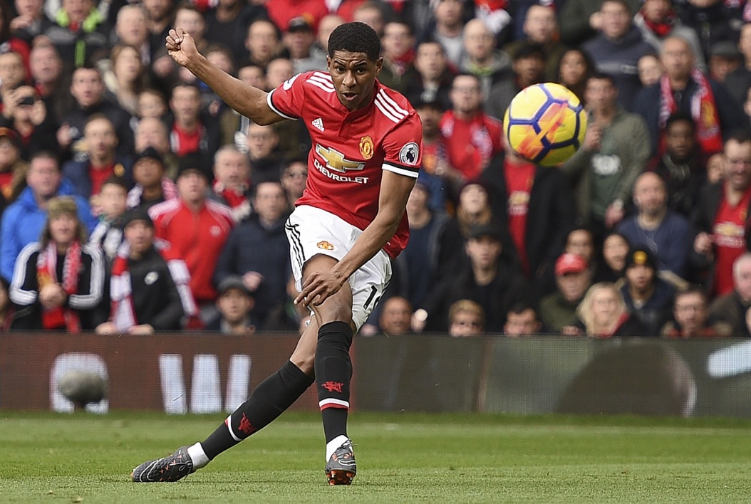 (Vidéos) Manchester United/Liverpool (Mi-temps): Rashford assomme Sadio Mané et les Reds (2-0), Regardez