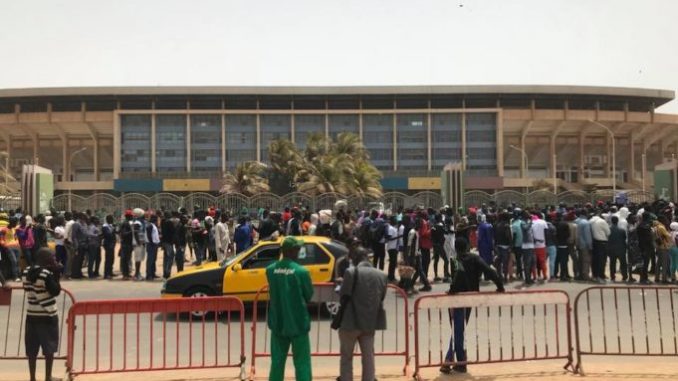 (4 Photos) le stade Leopold Sédar Senghor déjà plein