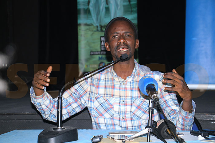 Fou Malade dérape en live : « Dangay fonanté ak sa guél…ay Diék youné fathie »(Vidéo)