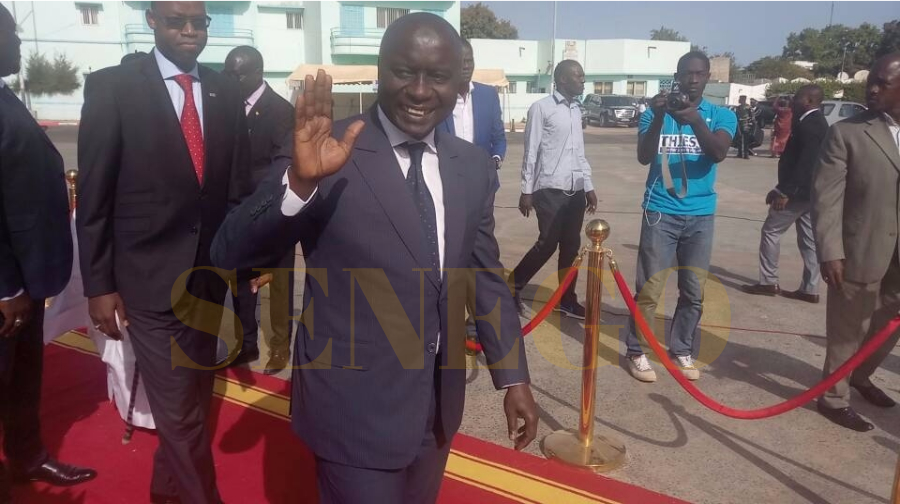 Vidéo – Défilé du 4 avril: Accueil triomphal de Idrissa Seck à Thiès… Regardez