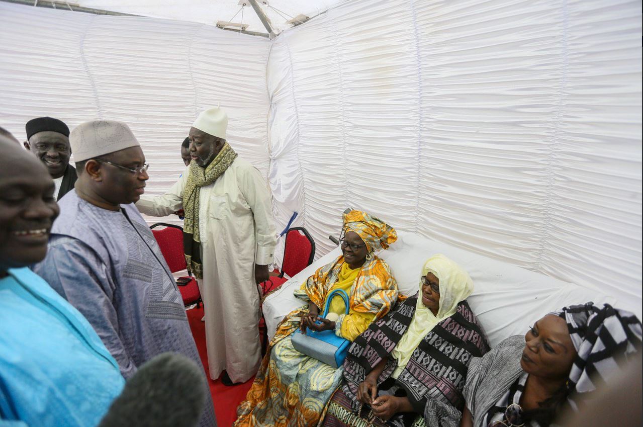 (Photos) Macky Sall a présenté les condoléances de la Nation à la famille de El Hadji Baye Dame Diène
