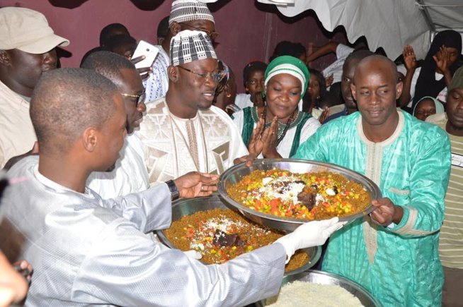 (08 photos) Ramadan 2018 : Le geste symbolique de Birane Ndour et Pape Diouf