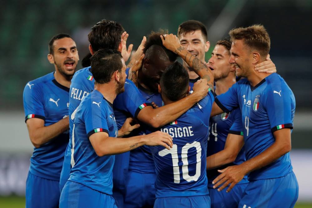 Vidéo: Retour en force de Balotelli buteur pour son premier match avec l’Italie en 4 ans