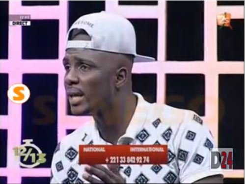 Vidéo : En direct, surpris par l’appel d’un marabout, Aba se prosterne et enlève sa…