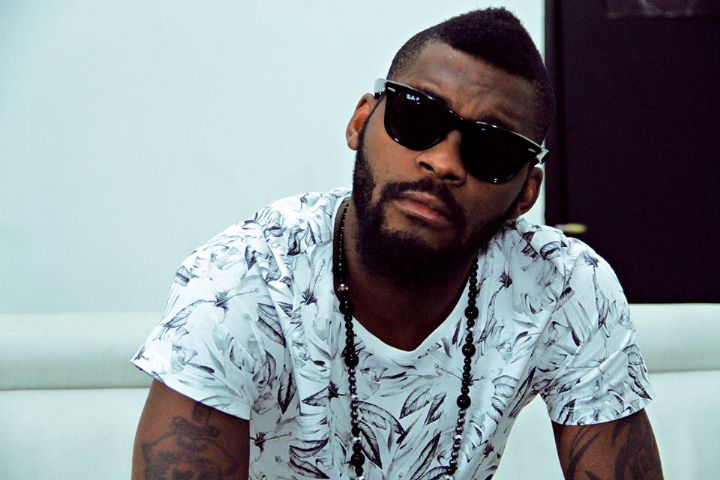 Vidéo – Côte d&rsquo;Ivoire : DJ Arafat condamné à 12 mois de prison ferme assorti de 20 millions F Cfa de dommages