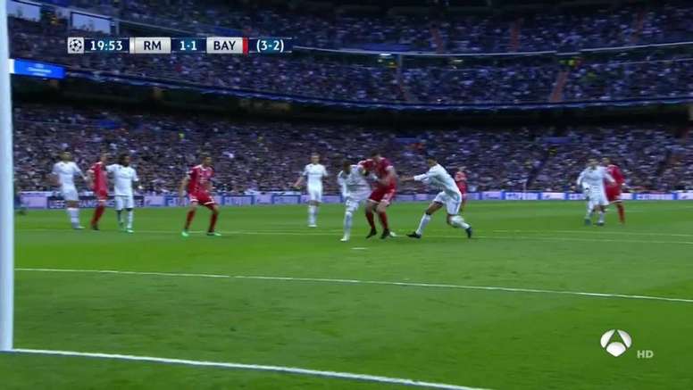 Vidéo : Un penalty oublié pour le Bayern ?