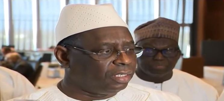 Vidéo: Le président Macky Sall offre la « téranga » sénégalaise aux libyens en guerre fratricide pour des pourparlers…