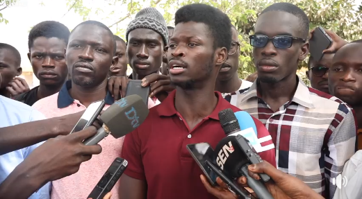 Vidéo – Audience au Palais: Daddy Franck Diatta  se lave à grande eau…