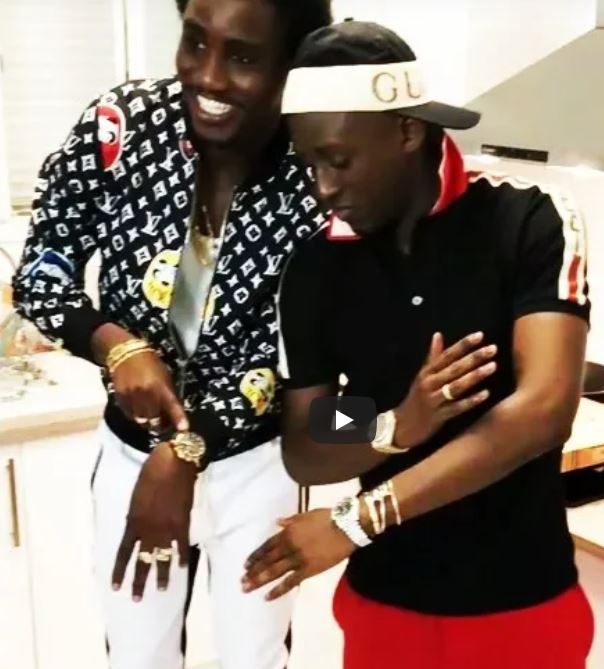 Vidéo : Un malien offre une montre en or d’une valeur de… à Wally Seck