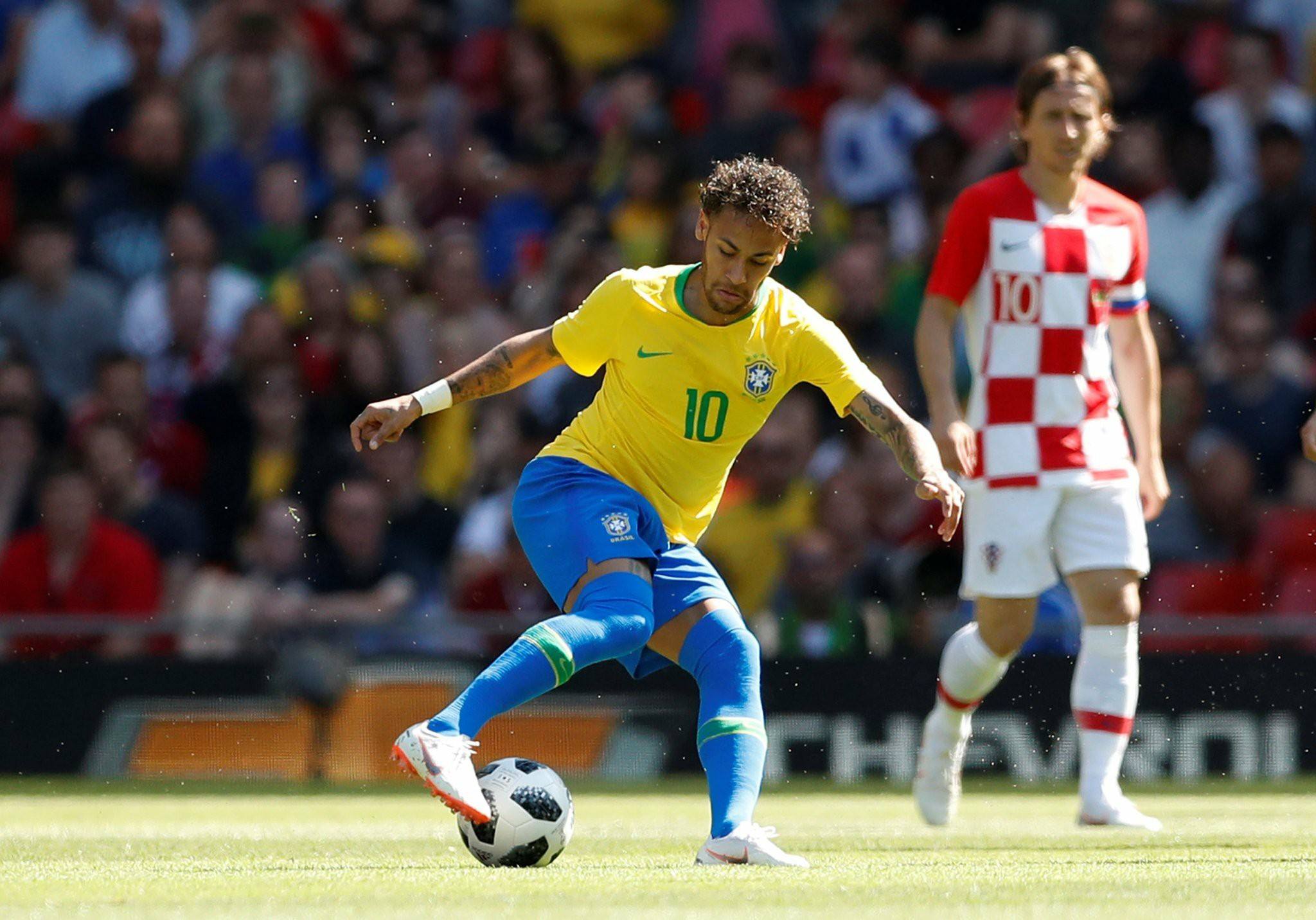 Arrêt sur image: Neymar en état de grâce pour porter le Brésil au sommet