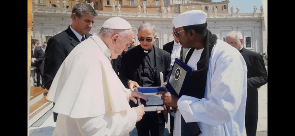 Photos: Serigne Mame Mor Mbacke reçu par le Pape François au Vatican