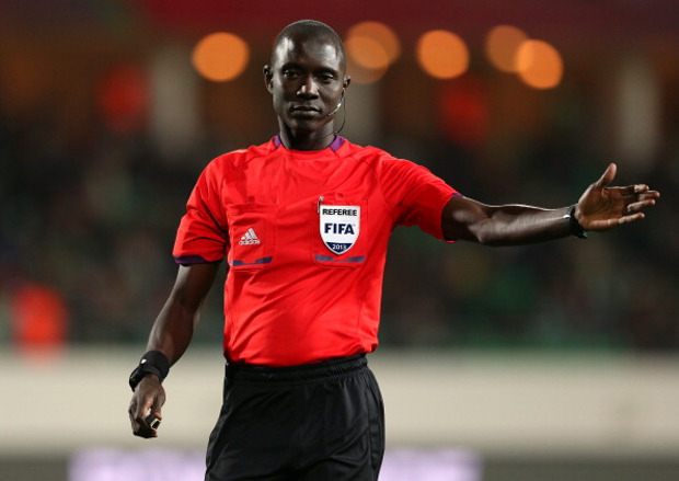 CDM: L’arbitre Gambien Bakary Papa Gassama au sifflet du match Perou vs Danemrk