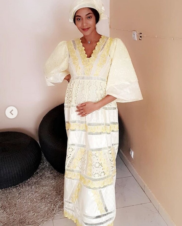 Photo Korité: Enceinte, Adja Diallo garde son côté très stylé