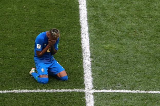 CDM: Neymar fond en larmes après la victoire du Brésil contre la Costa Rica