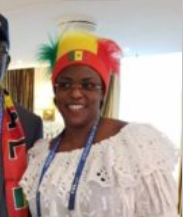 Vidéo + Photo- Sénégal – Pologne: Marieme Faye Sall en mode « Supportrice… »