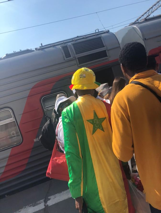 Sénégal-Japon – Arrêt sur images: Le 12ème Gaïndé fera 25 heures de train pour aller supporter les Lions