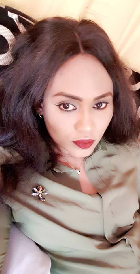 Photos: Alice de la série Wiri Wiri se dévoile sous ses rondeurs