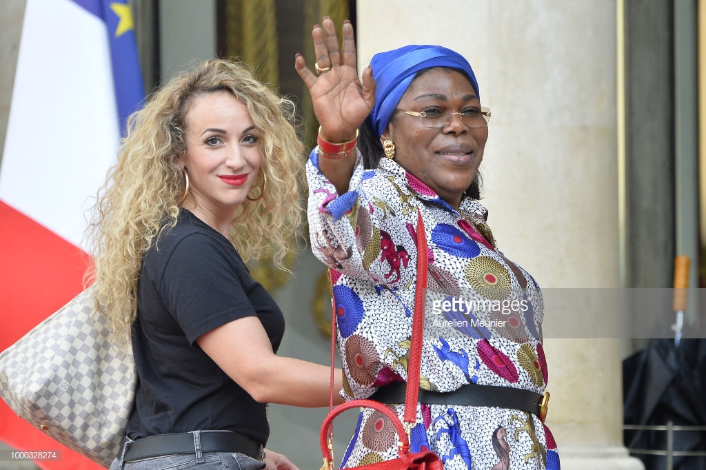 06 Photos La Mere De Paul Pogba Et Sa Petite Amie A L Elysee Senego Com