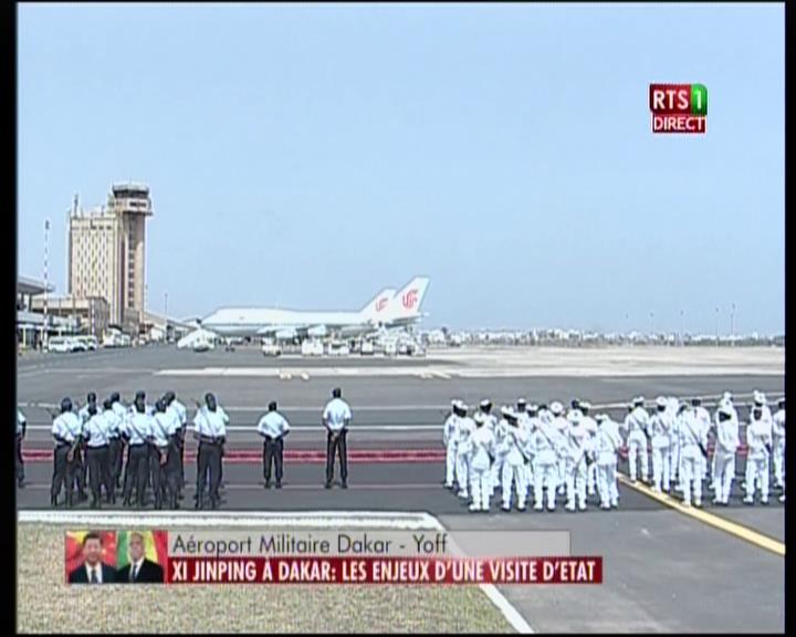 Revivez l’arrivée du président Chinois Xi Jinping à Dakar