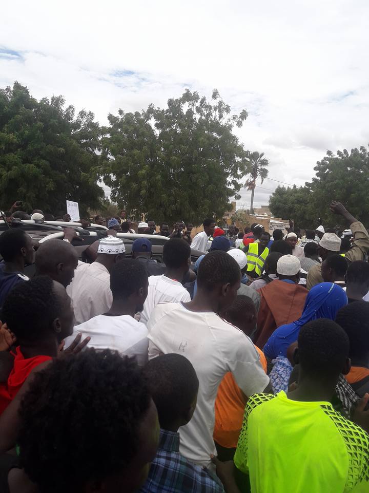 Arrêt sur image –  Kaoalck: Le bain de foule de l’Imam Aliou Ndao