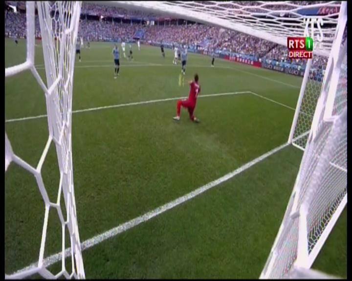 CDM 2018 – Vidéo – « Offrande » de Muslera, 2 à 0 pour la France