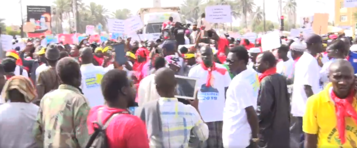 Vidéos: L’opposition sénégalaise a battu le macadam à Dakar. Regardez !
