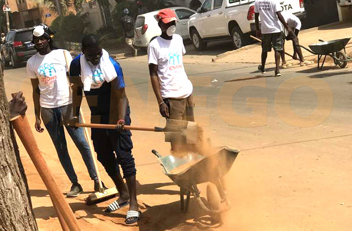 «Osons agir» désensable les artères des HLM Grand-Médine sans la mairie
