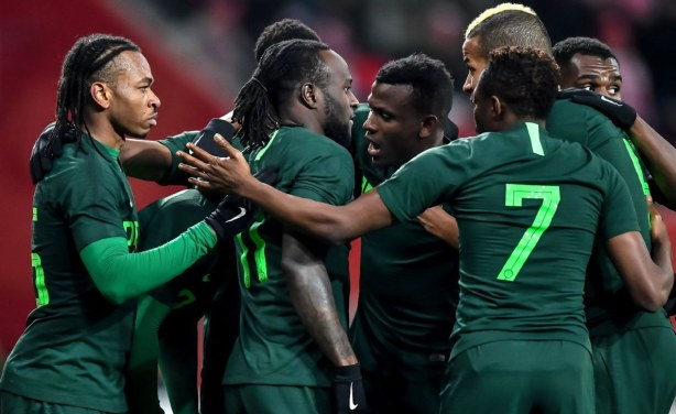 Football: la Fifa menace de suspendre le Nigeria et le Ghana