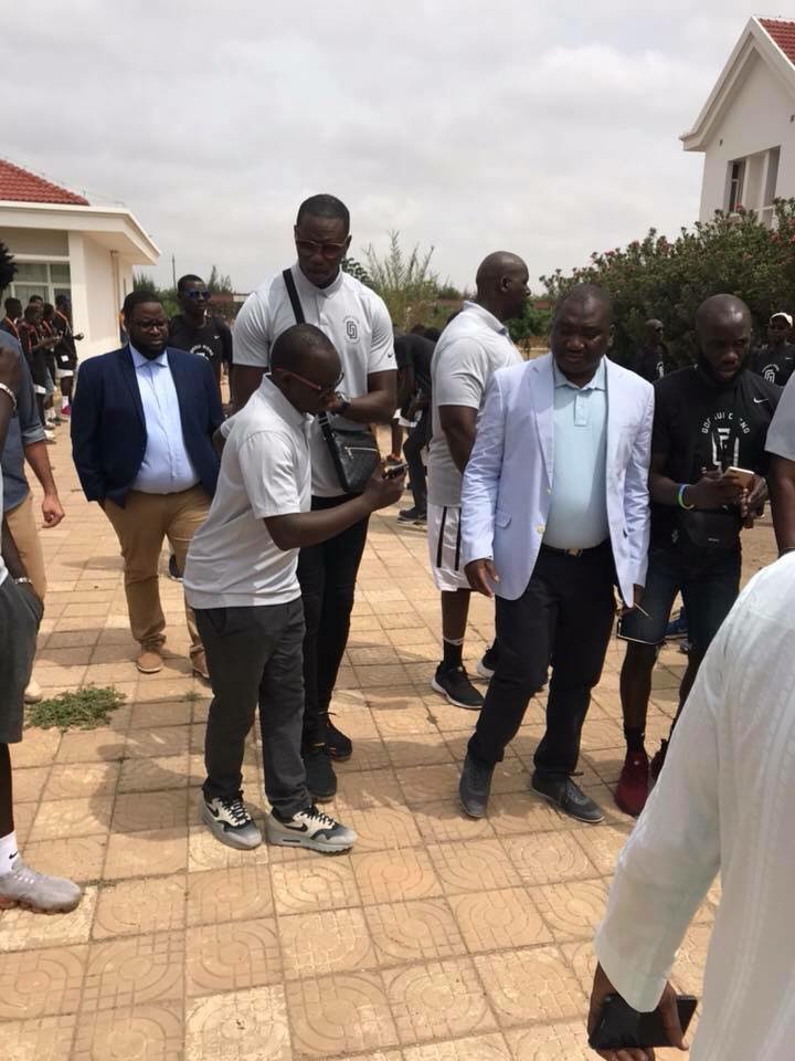 Arrêt sur images: Gorgui Sy Dieng offre du matériel à l’hôpital des enfants (Diamniadio)