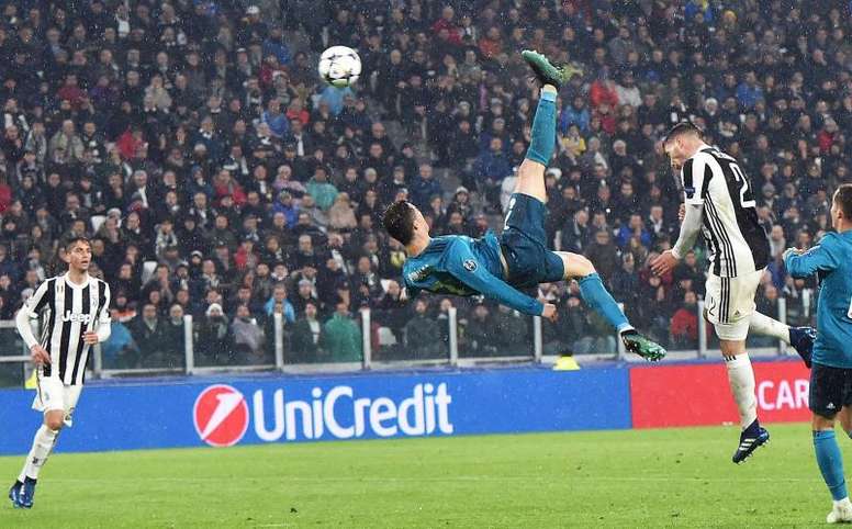 Récompensé par l’UEFA, Cristiano semble avoir déjà oublié le Real
