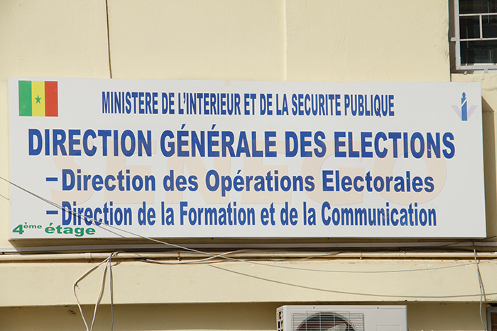 (5 photos)-Malaise à la Direction générale des élections, un coordonnateur….