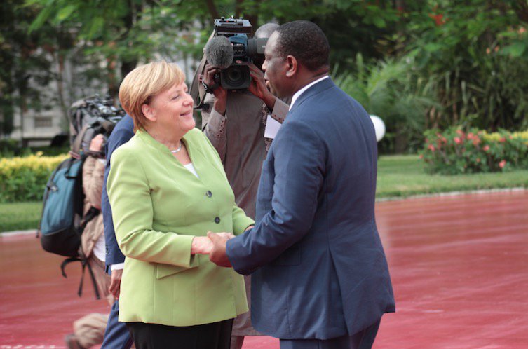 La complicité entre Macky Sall et Merkel en images