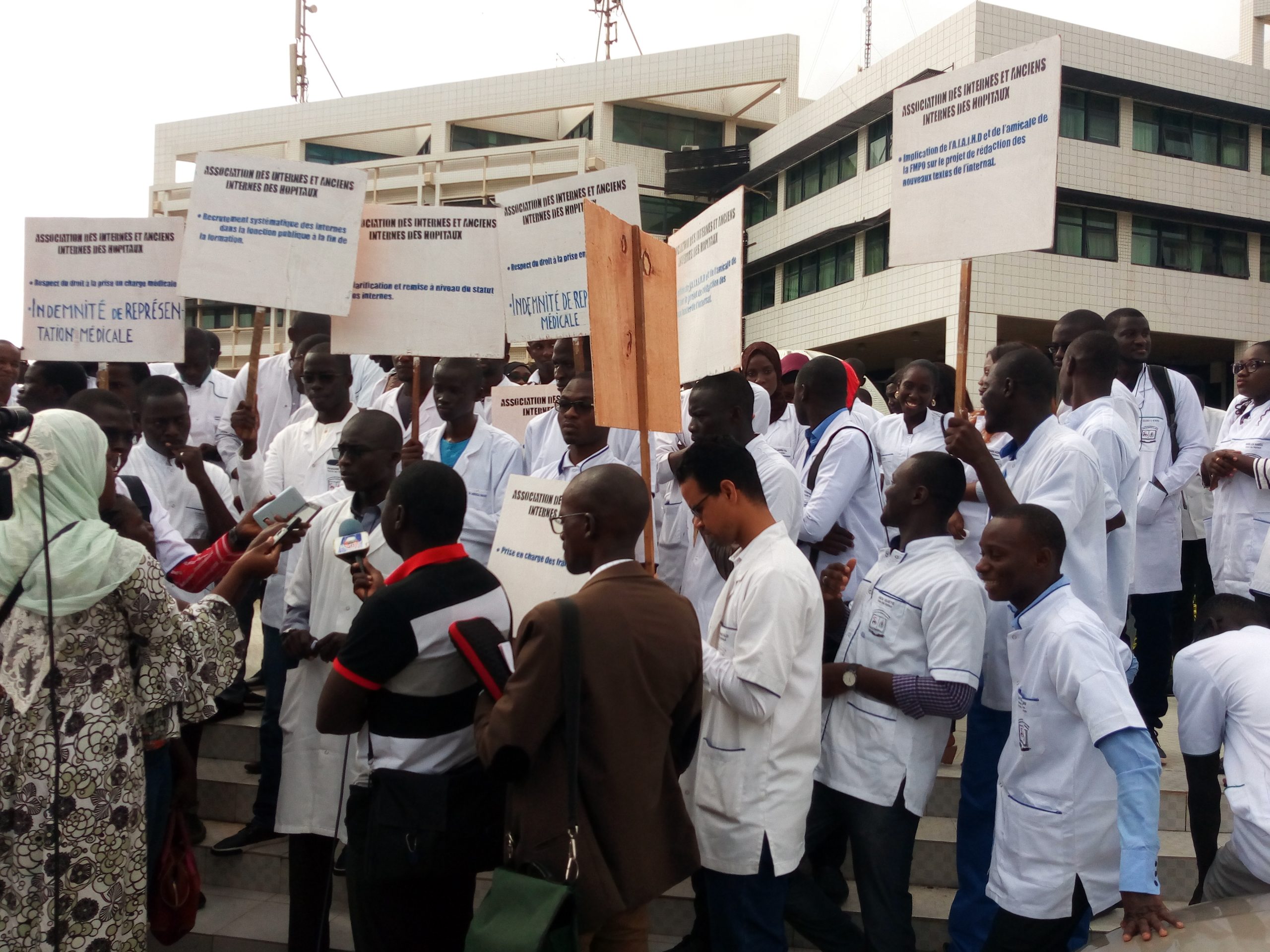 Mbour : Des médecins menacent d’aller en grève