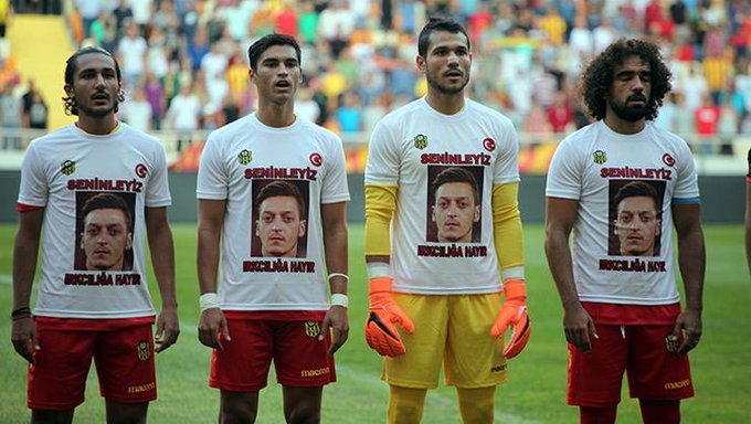 Arrêt sur image: Özil soutenu par un club turc…