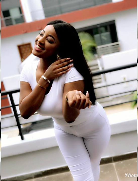 Photos: Betty en mode Diongoma