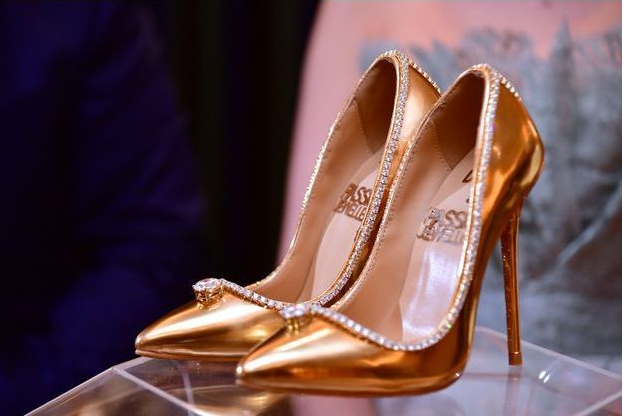 Arrêt sur image: Une paire de chaussures à 17 millions de dollars