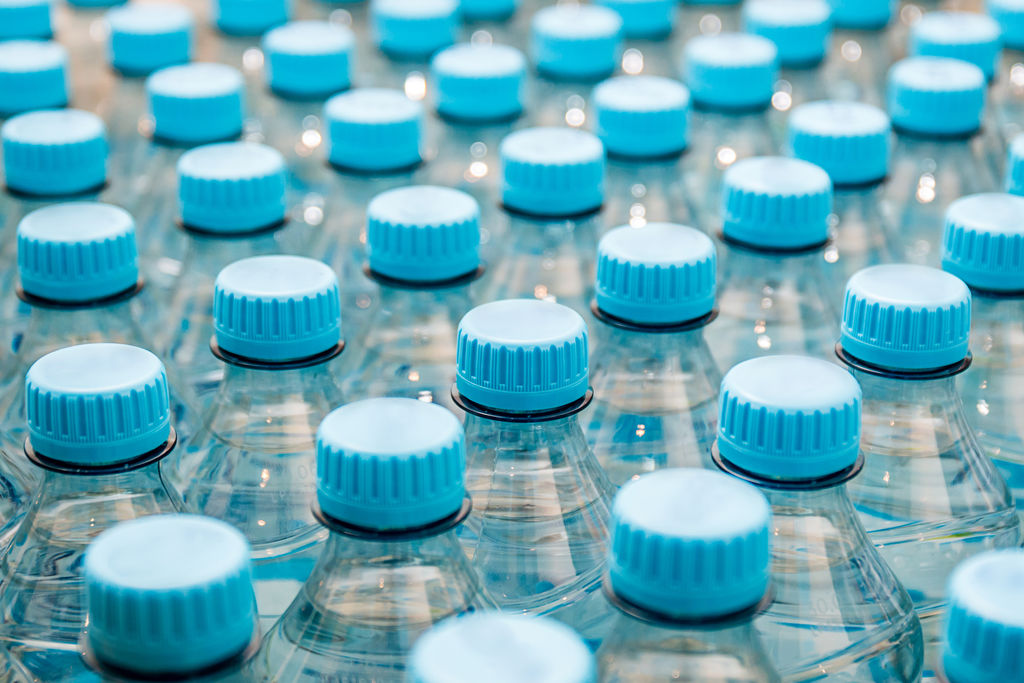 Pitié, Arrêtez de boire de l’eau en bouteille