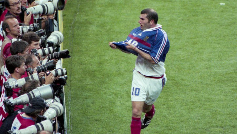 France-Brésil 98: Le maillot de Zidane mis aux enchères