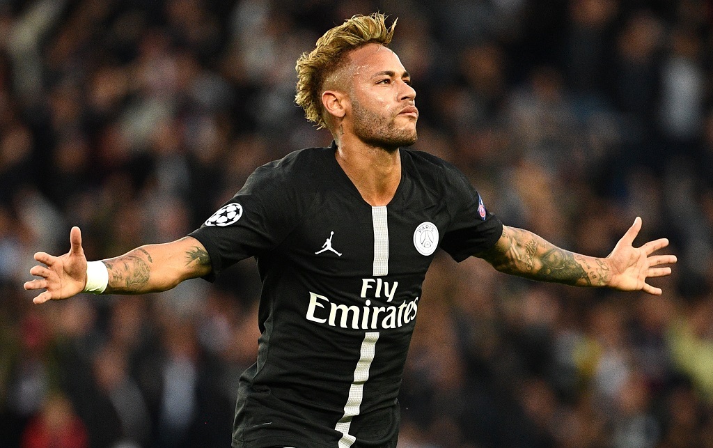 Vidéo, PSG-Etoile Rouge: le superbe coup franc de Neymar