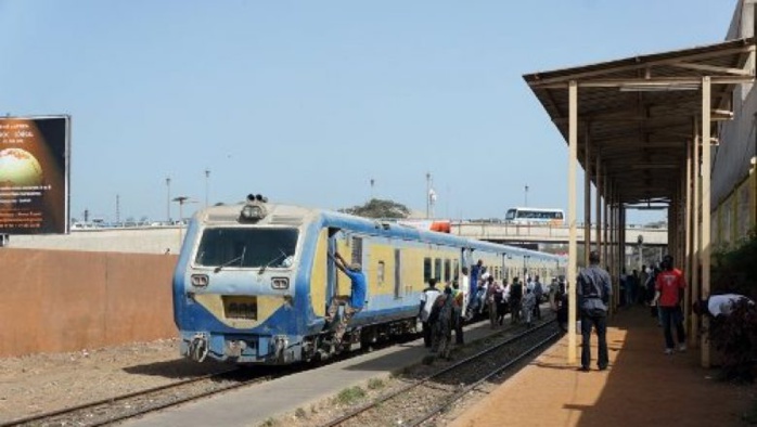 (Vidéo)Interdiction au train de rallier Touba: les cheminots en colère contre…