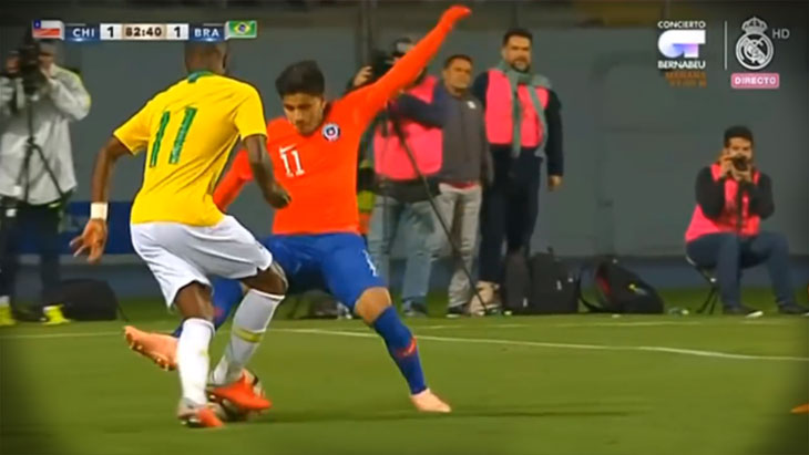Vidéo – Accélération foudroyante, petit pont : Vinicius Junior régale avec le Brésil U20