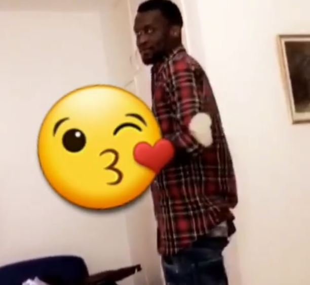 Vidéo : Ibou Touré, un papa déjà fou de sa petite fille