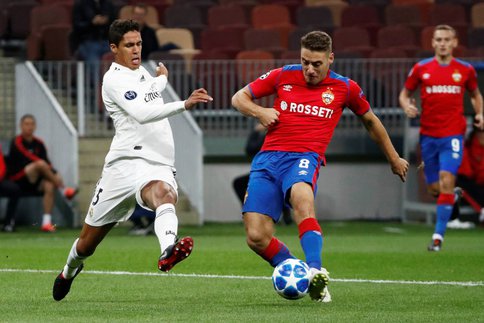 Real Madrid :« Raphaël Varane va rester », selon Zidane