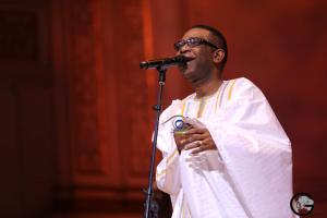 (16 photos) : Dans une salle plein à craquer, Youssou Ndour hypnotise les New Yorkais